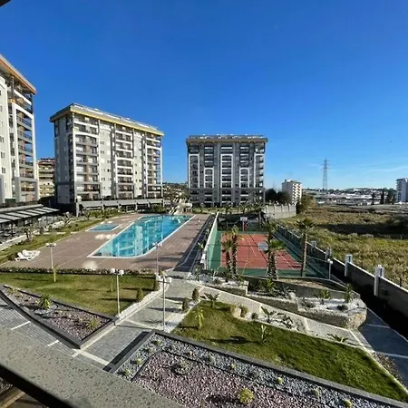 Emerald Paradise Apartment *