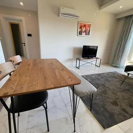 Emerald Paradise Apartment