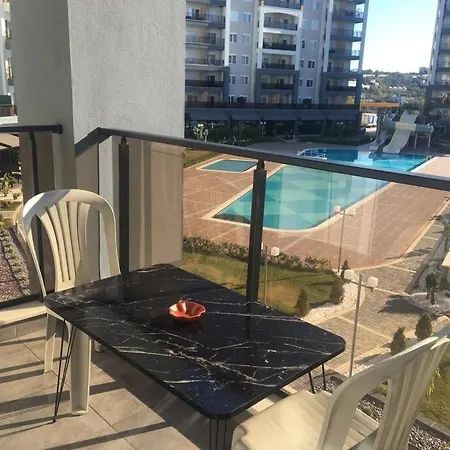 Emerald Paradise Apartment